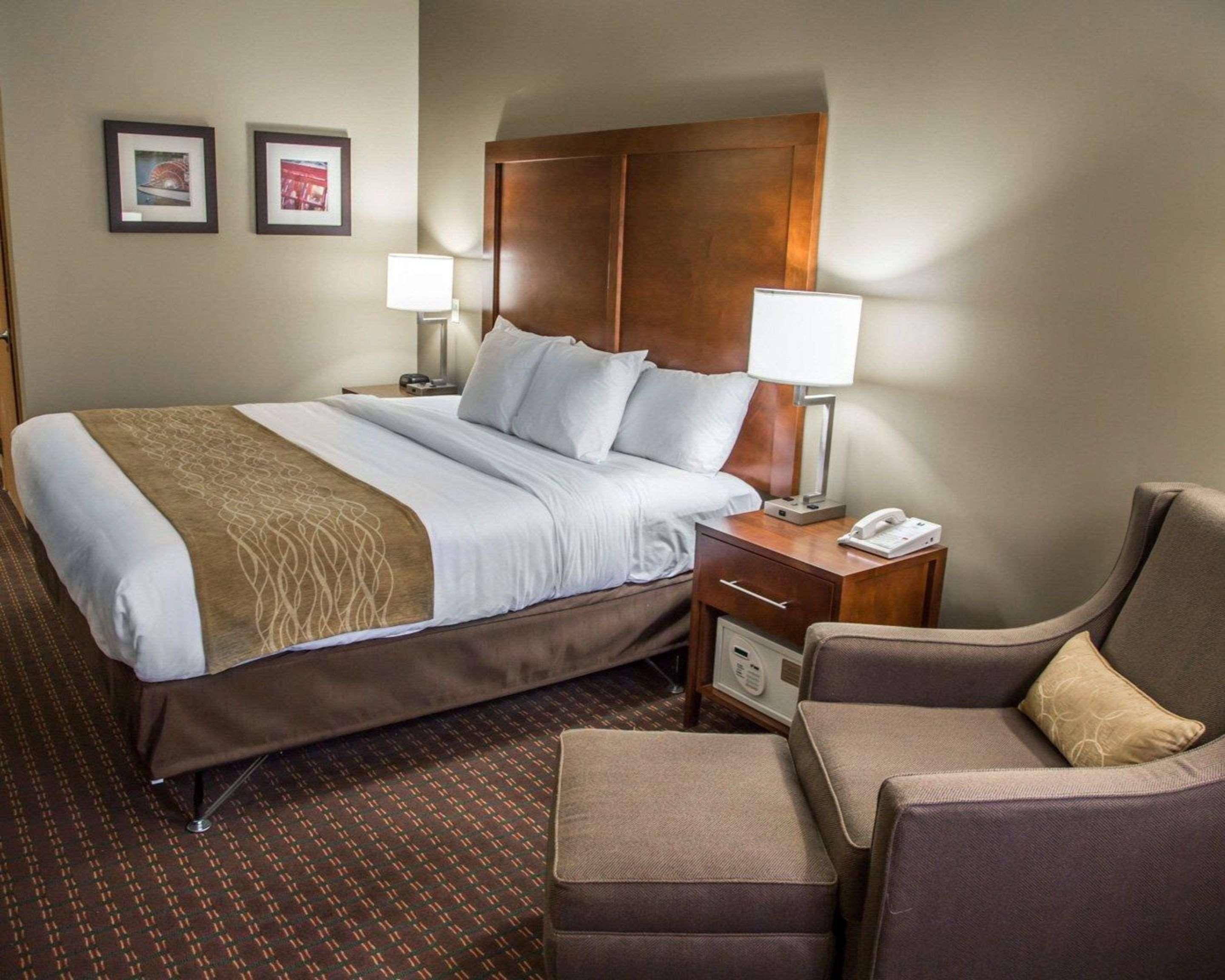 Comfort Inn & Suites Riverview Near Davenport And I-80 Le Claire Ngoại thất bức ảnh