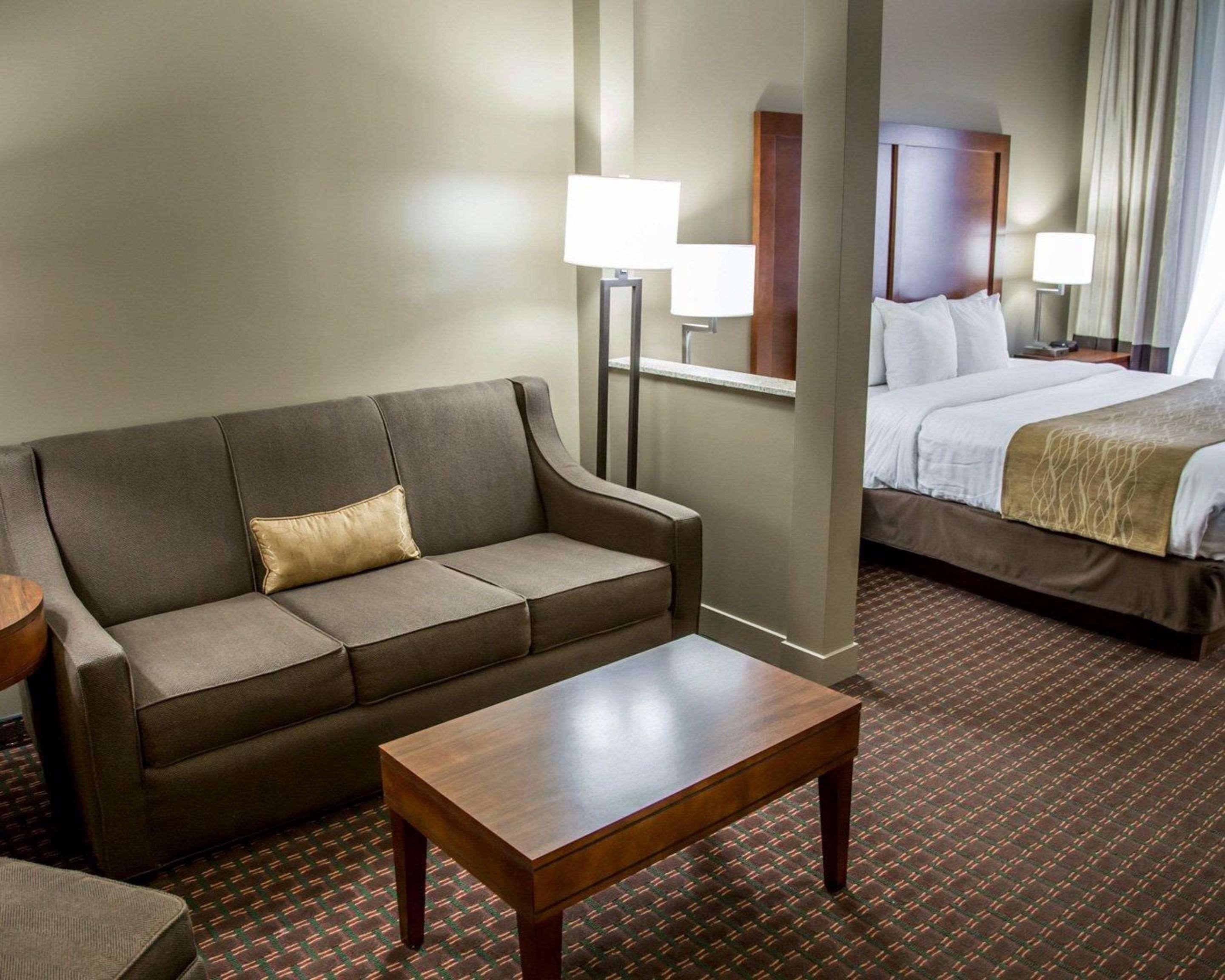 Comfort Inn & Suites Riverview Near Davenport And I-80 Le Claire Ngoại thất bức ảnh