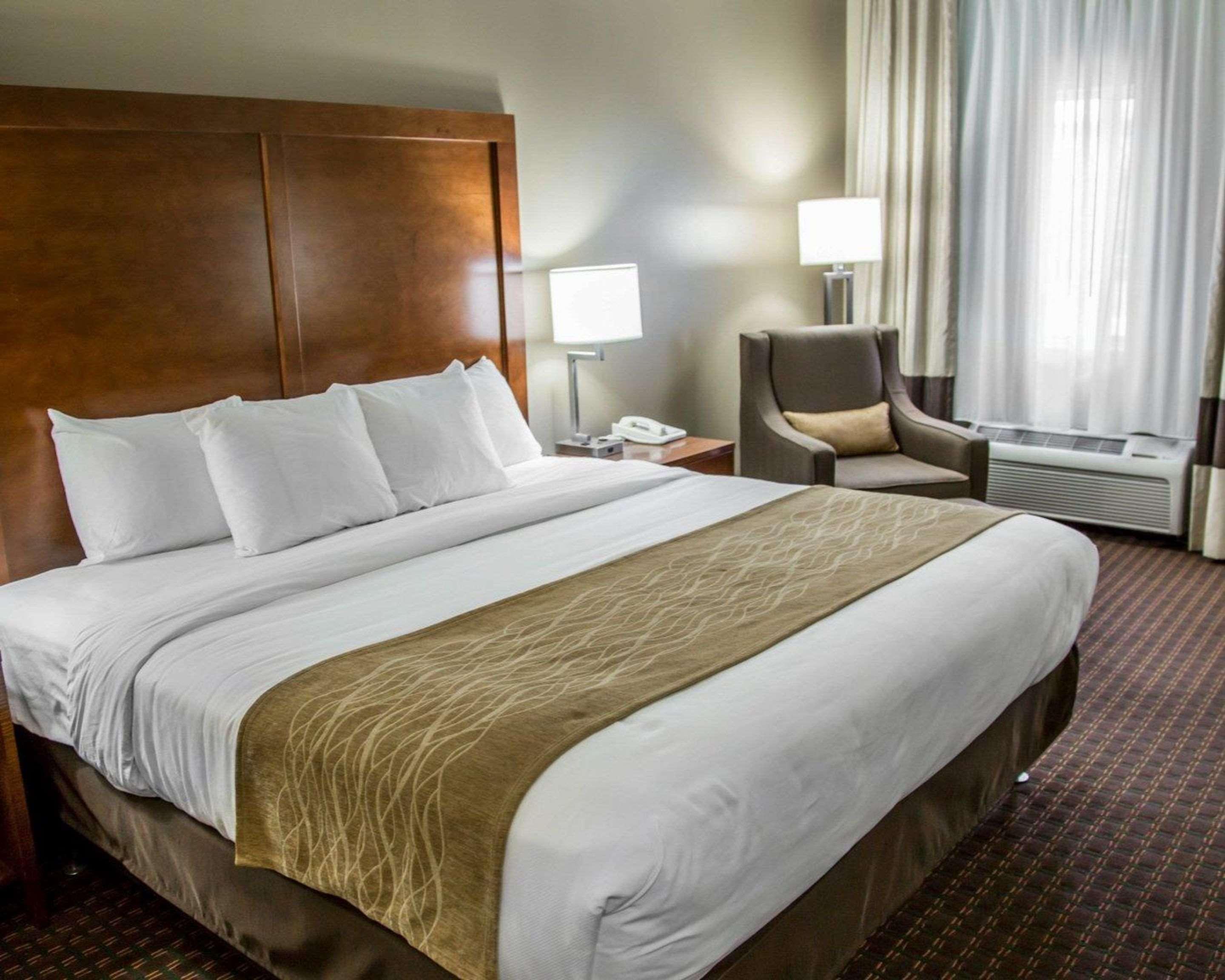 Comfort Inn & Suites Riverview Near Davenport And I-80 Le Claire Ngoại thất bức ảnh