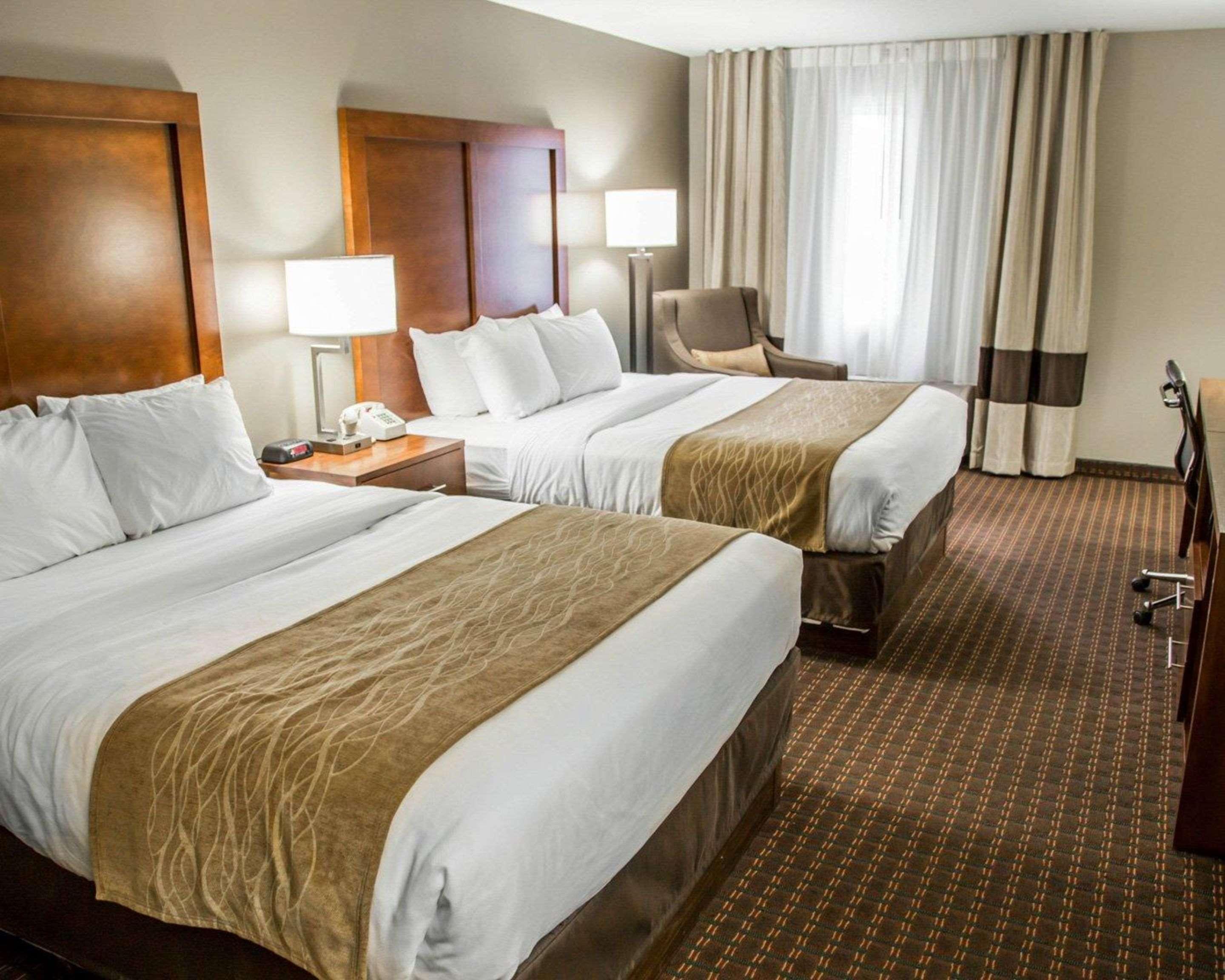Comfort Inn & Suites Riverview Near Davenport And I-80 Le Claire Ngoại thất bức ảnh