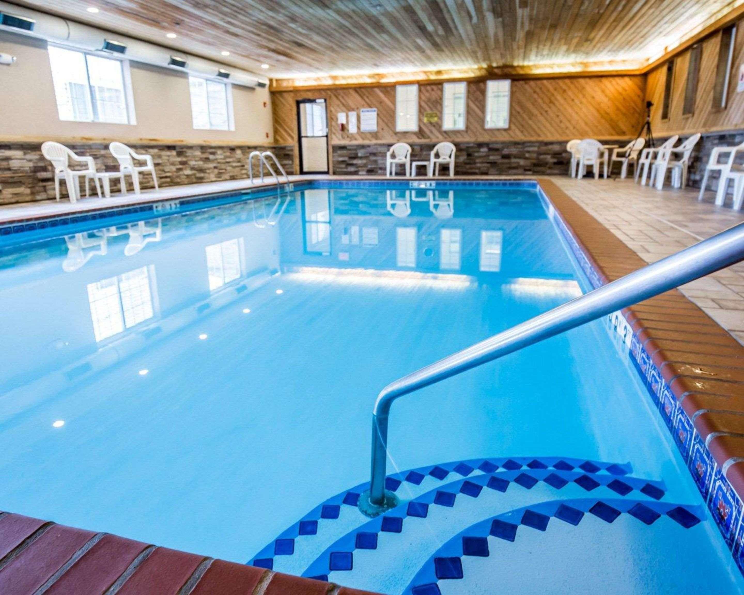 Comfort Inn & Suites Riverview Near Davenport And I-80 Le Claire Ngoại thất bức ảnh