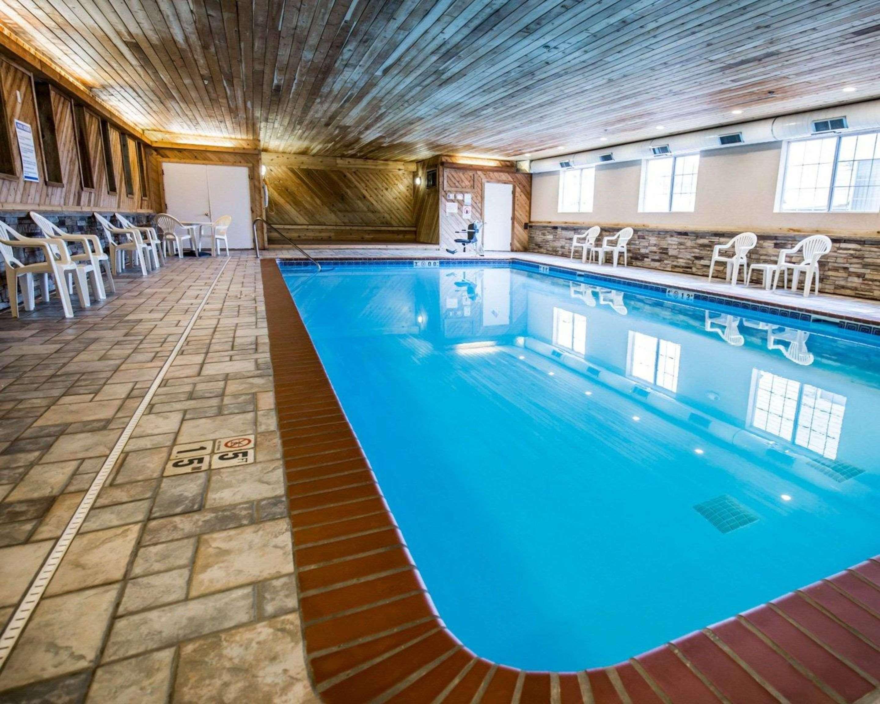 Comfort Inn & Suites Riverview Near Davenport And I-80 Le Claire Ngoại thất bức ảnh