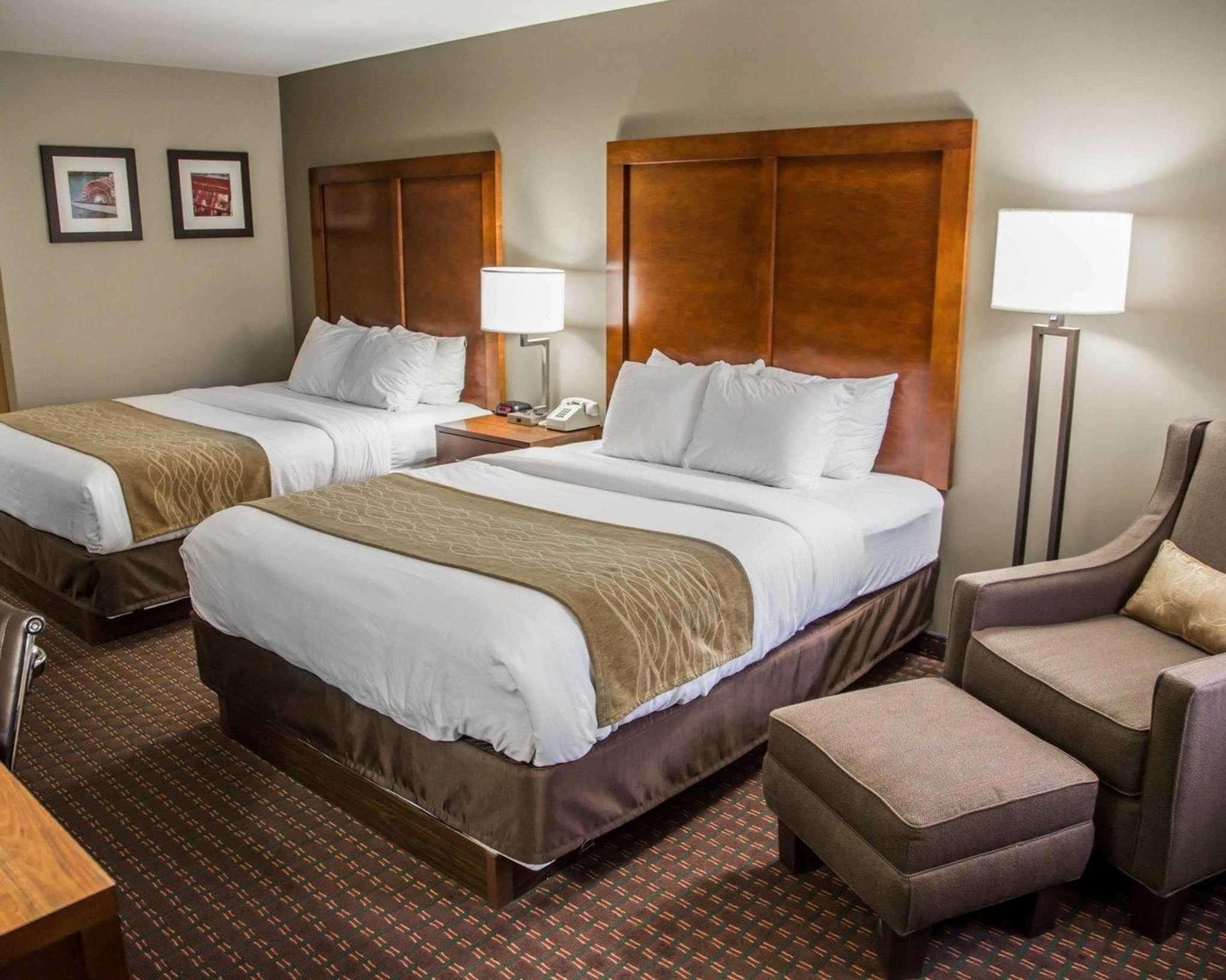 Comfort Inn & Suites Riverview Near Davenport And I-80 Le Claire Ngoại thất bức ảnh