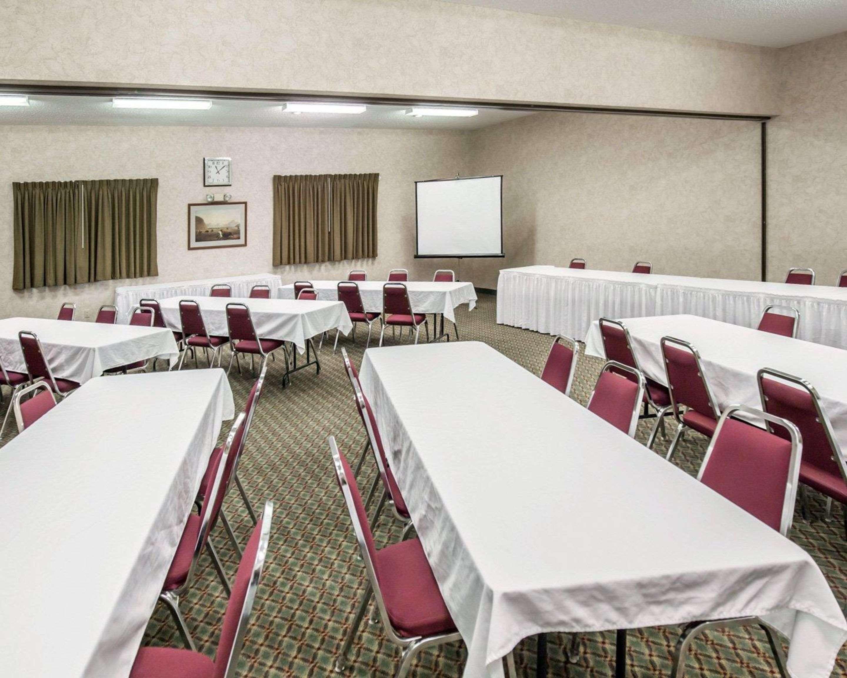 Comfort Inn & Suites Riverview Near Davenport And I-80 Le Claire Ngoại thất bức ảnh