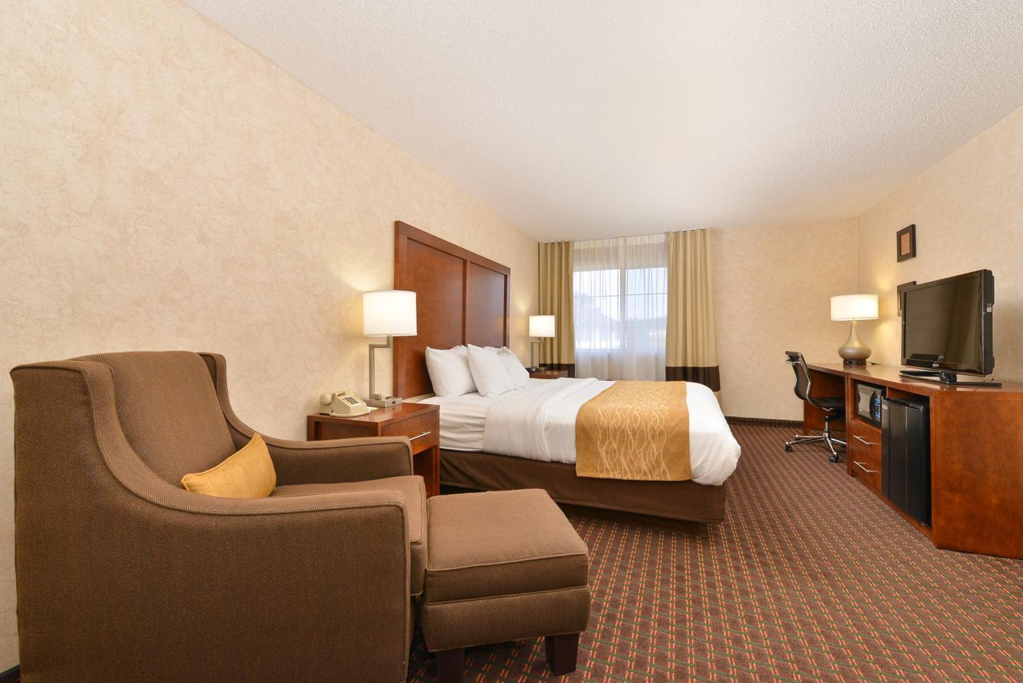 Comfort Inn & Suites Riverview Near Davenport And I-80 Le Claire Phòng bức ảnh