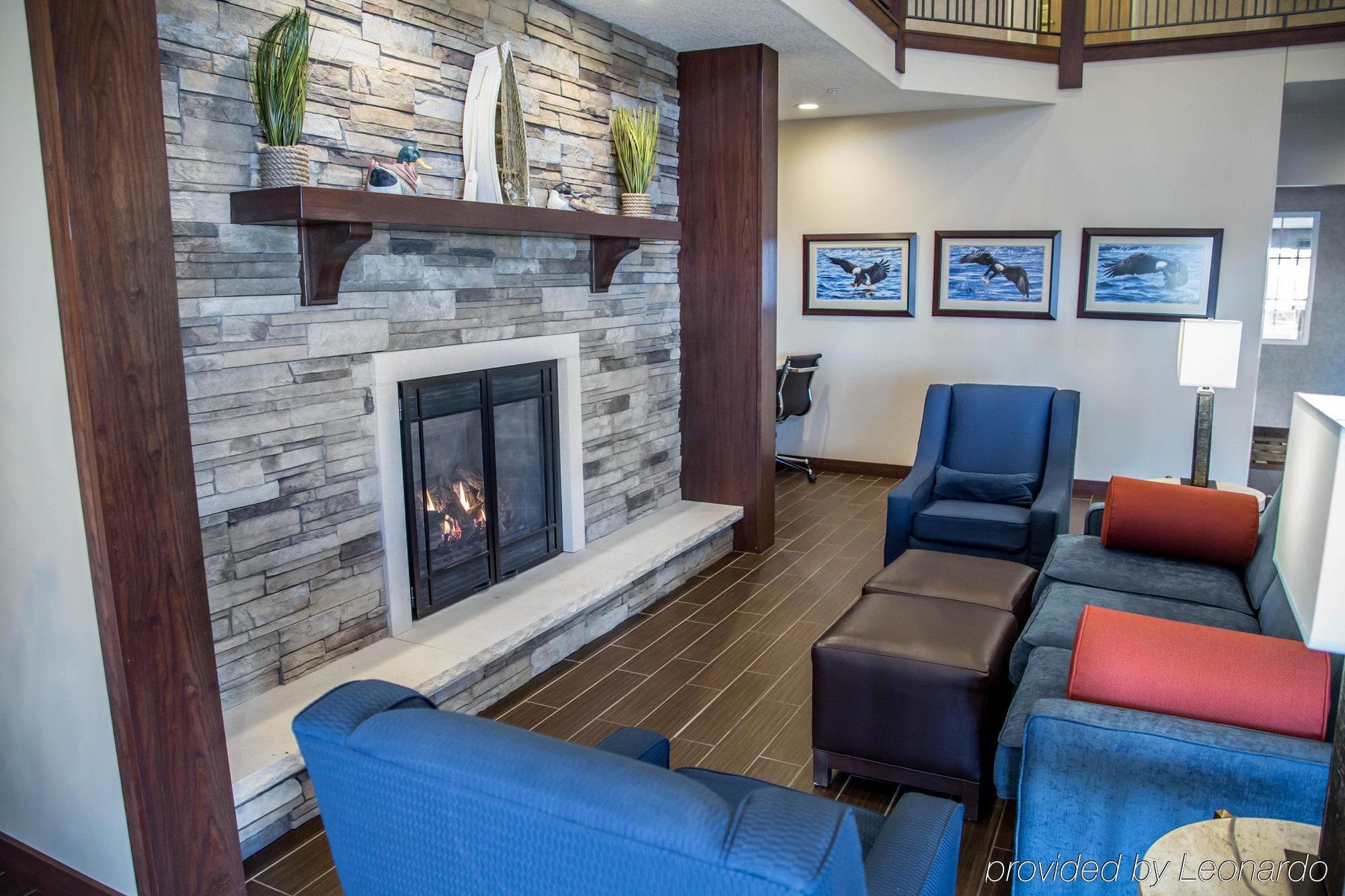 Comfort Inn & Suites Riverview Near Davenport And I-80 Le Claire Ngoại thất bức ảnh