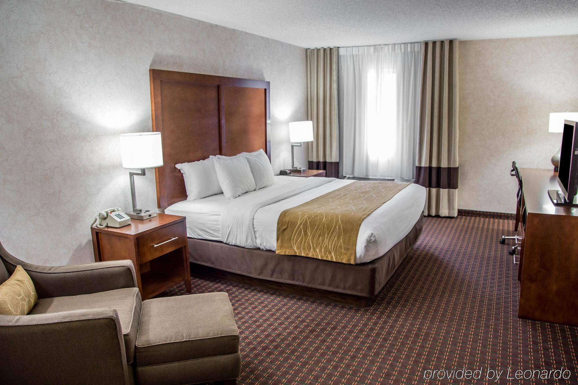 Comfort Inn & Suites Riverview Near Davenport And I-80 Le Claire Ngoại thất bức ảnh