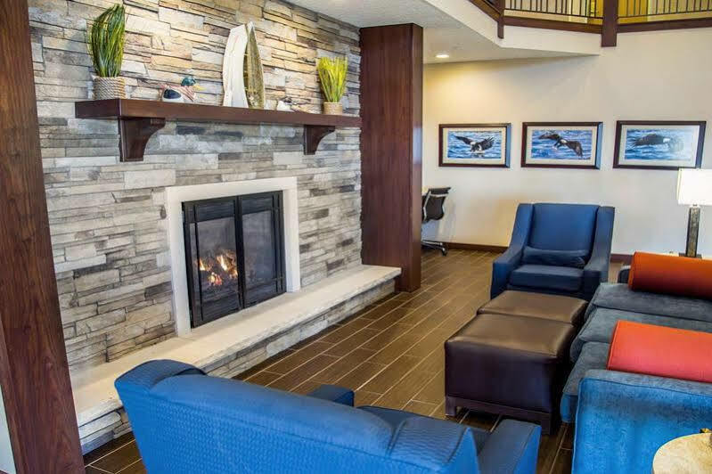 Comfort Inn & Suites Riverview Near Davenport And I-80 Le Claire Ngoại thất bức ảnh