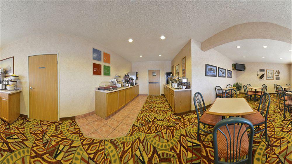 Comfort Inn & Suites Riverview Near Davenport And I-80 Le Claire Ngoại thất bức ảnh