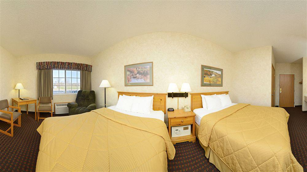 Comfort Inn & Suites Riverview Near Davenport And I-80 Le Claire Ngoại thất bức ảnh